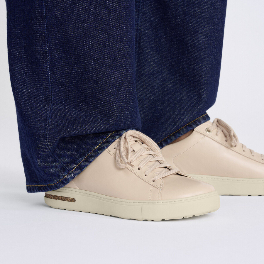 bend low natural leather patent